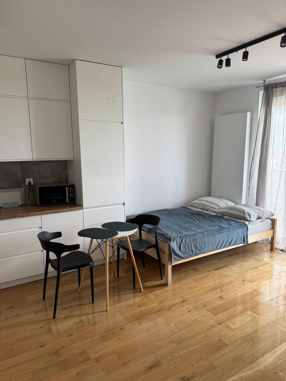 Bed, Living room, Bedroom