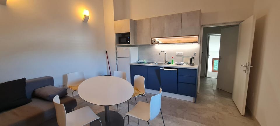 Living room, Dining area, kitchen