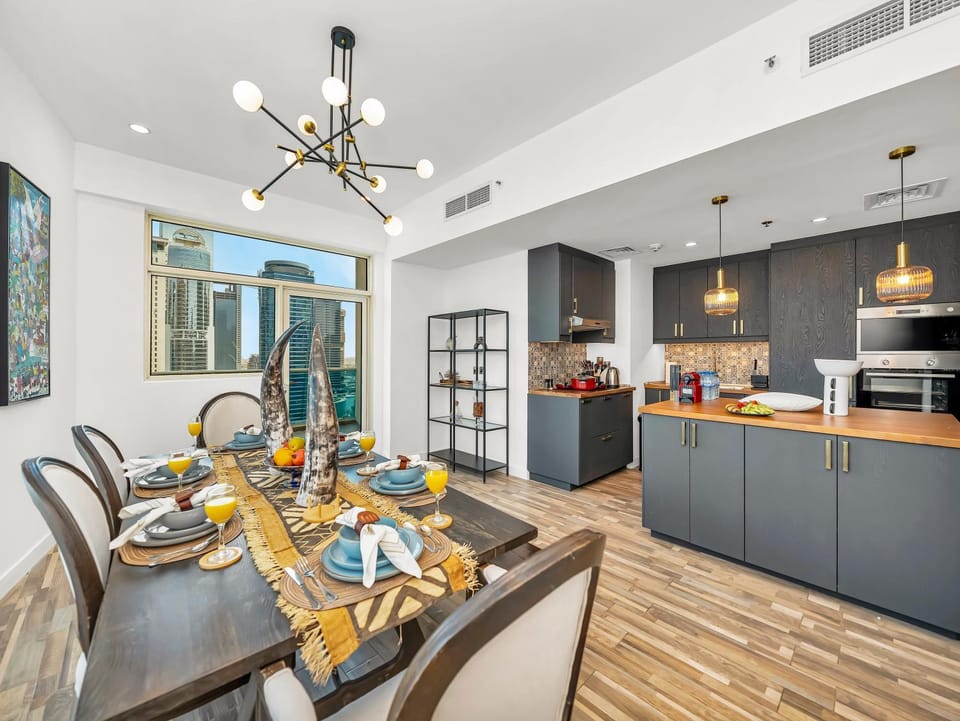 Coffee/tea facilities, Kitchen or kitchenette, Living room, Dining area, oven, stove