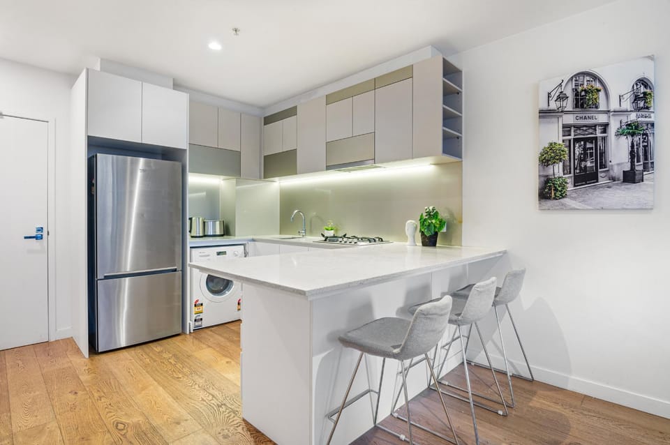 F1 Grand Prix Melbourne CBD 2 Bedroom Apartment with Pool Gym and City Views Apartment in Melbourne