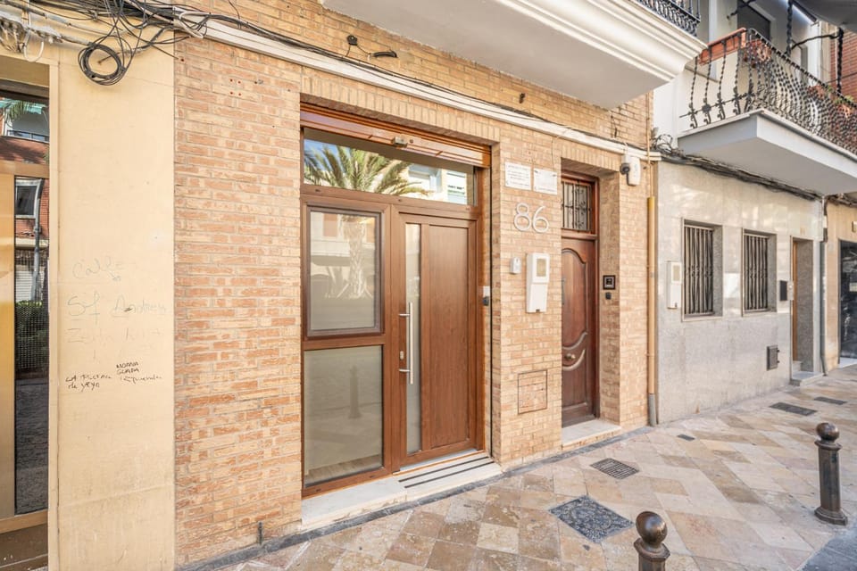Property building, Facade/entrance
