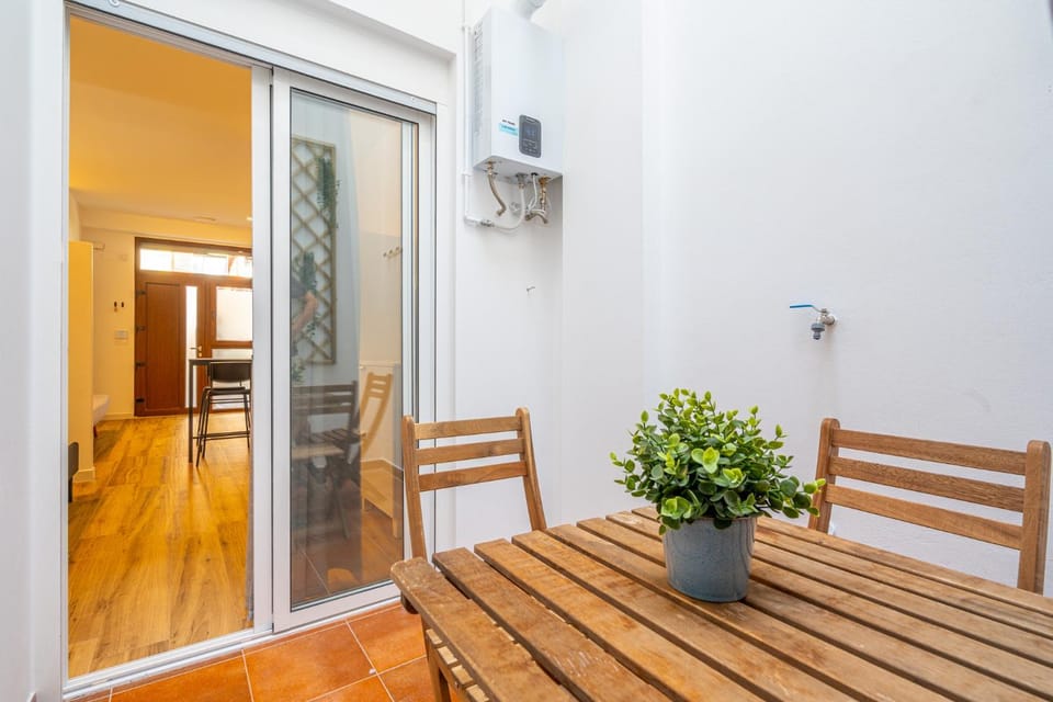 Patio, Balcony/Terrace