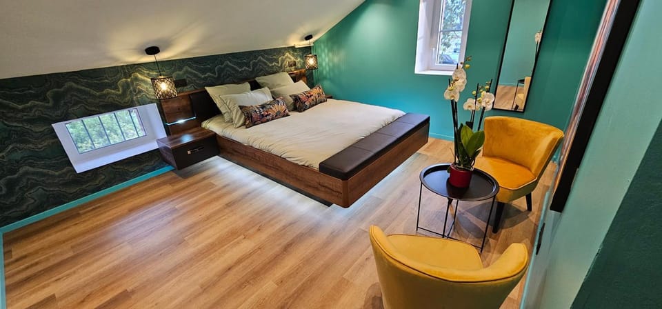 Photo of the whole room