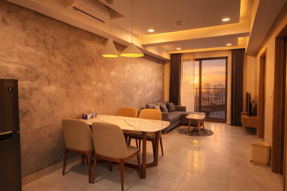 Living room, Seating area, Dining area, air conditioner