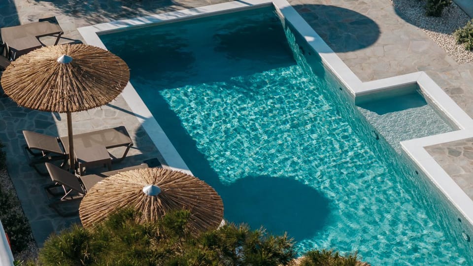 Property building, Swimming pool