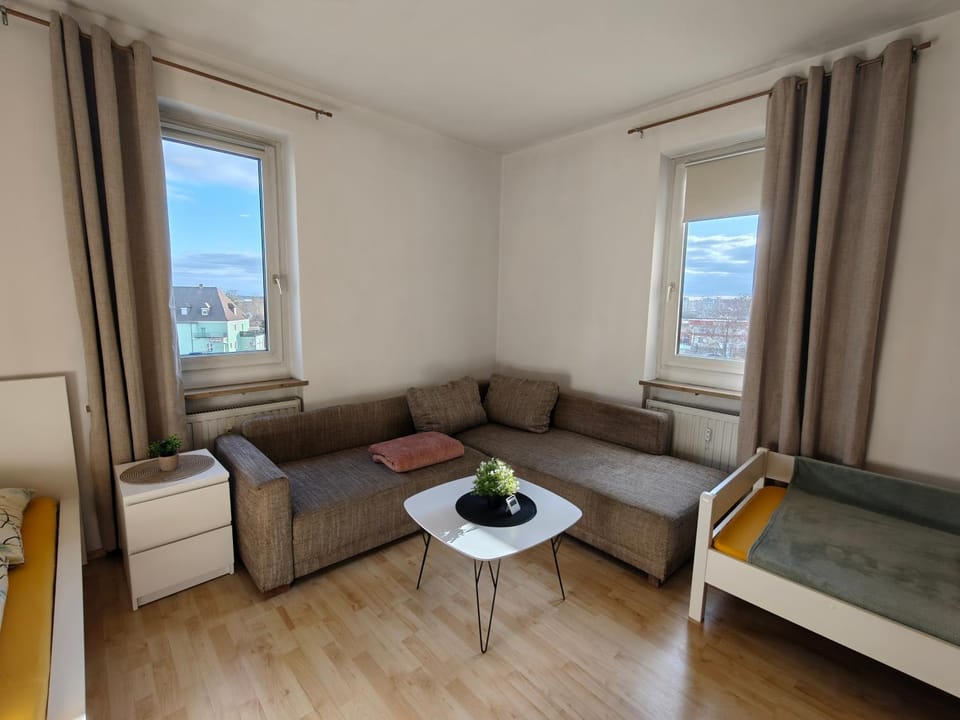 Bed, Living room, Bedroom