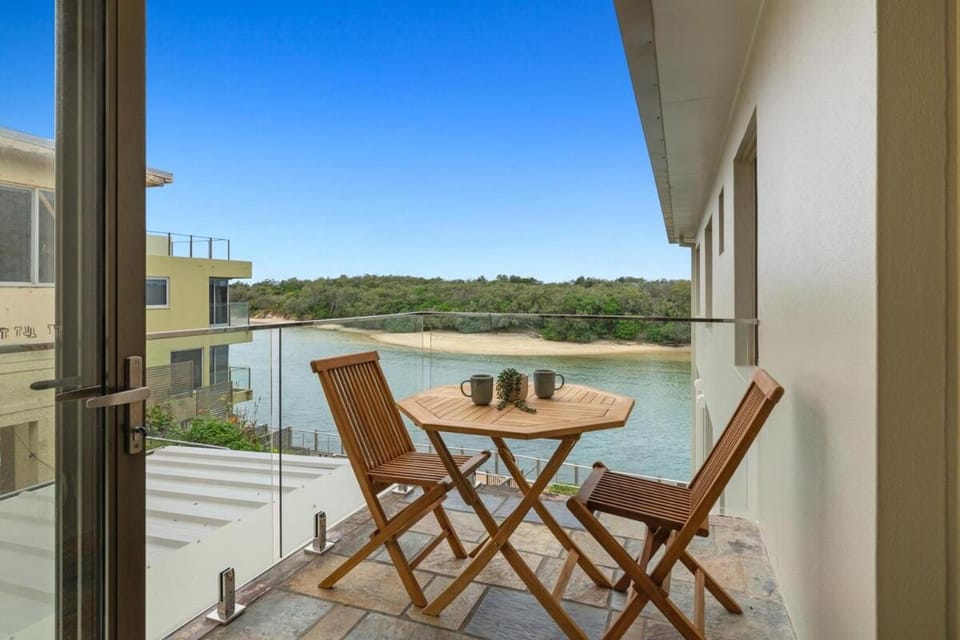View (from property/room), Balcony/Terrace, Seating area