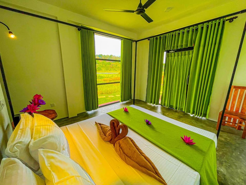 Bed, Photo of the whole room, Bedroom, fireplace, towels