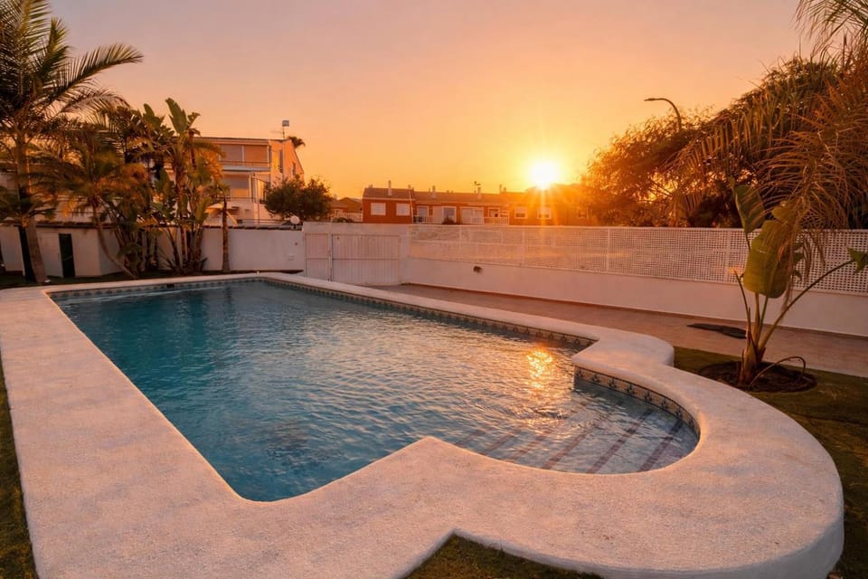Swimming pool