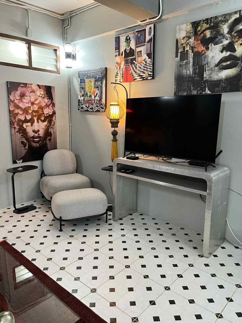 Communal lounge/ TV room