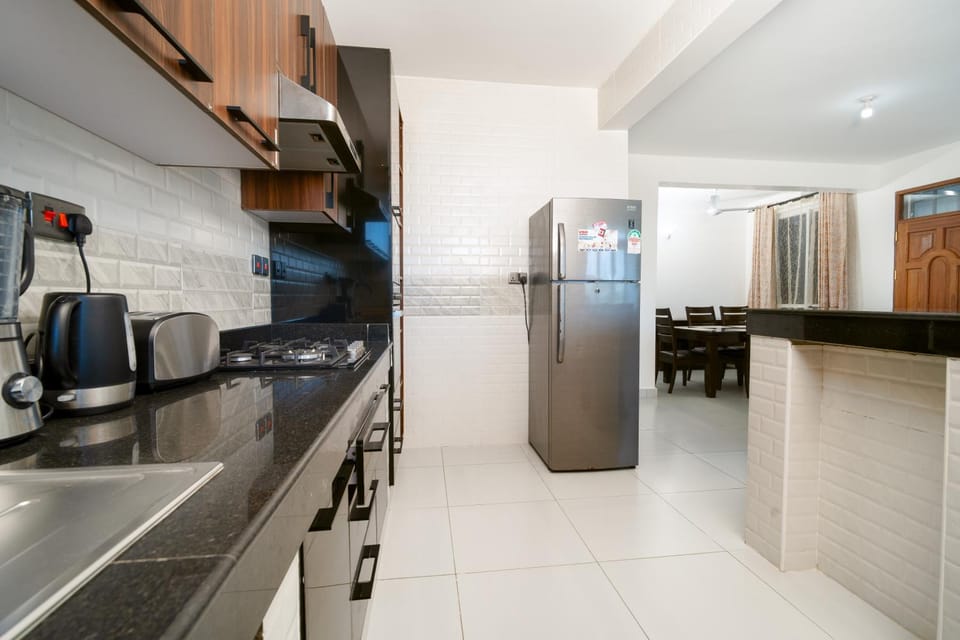 Coffee/tea facilities, Kitchen or kitchenette, Communal kitchen, minibar, oven, stove, toaster, kitchen, kitchen