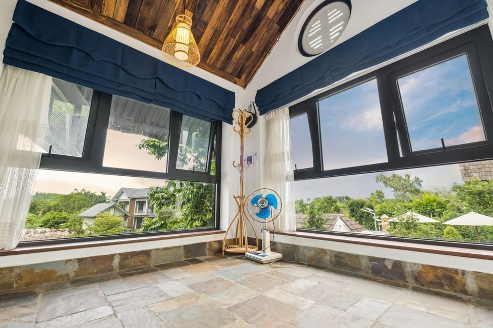 Biệt thự nhà ba gian Hoà Lạc House in Hanoi
