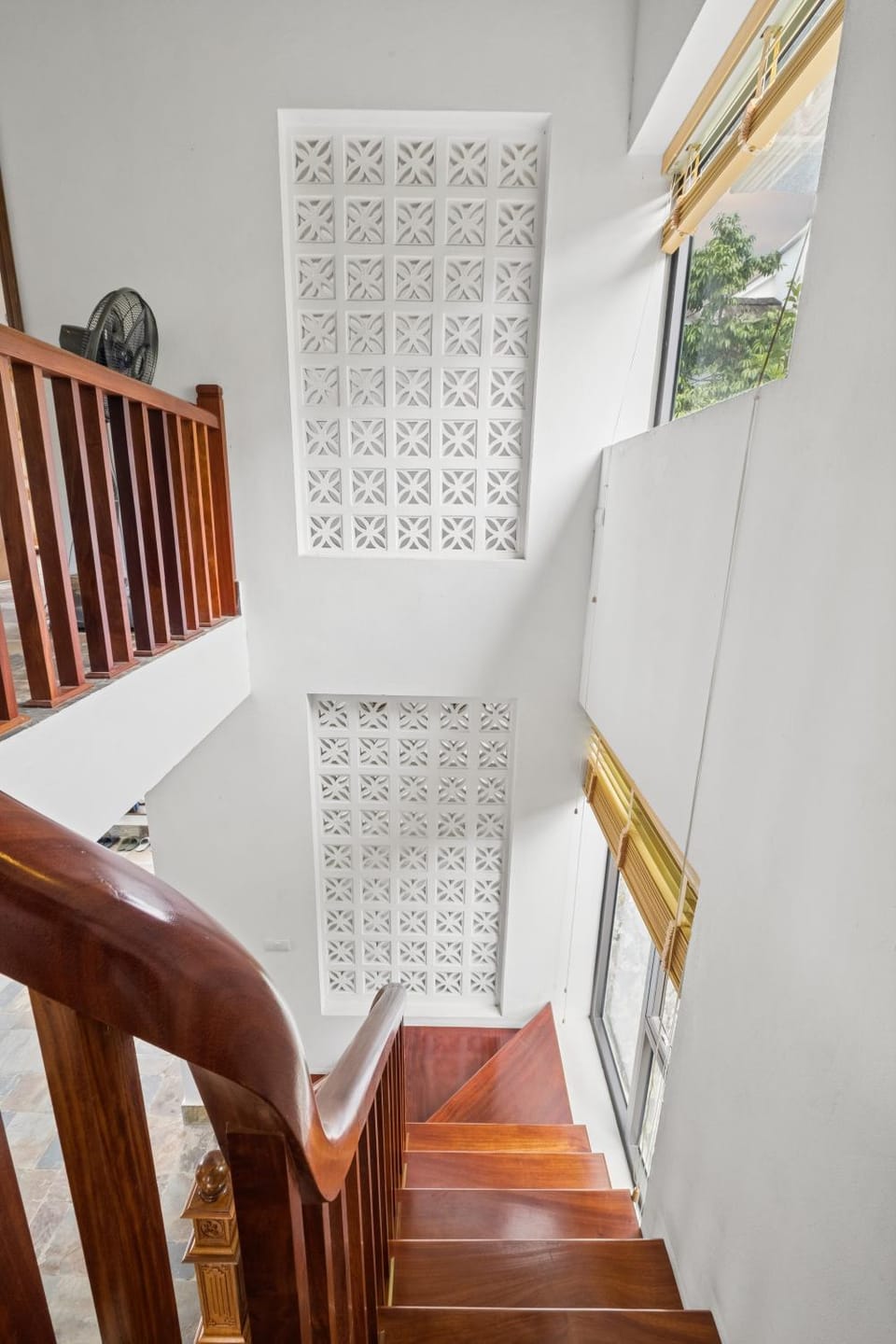 Biệt thự nhà ba gian Hoà Lạc House in Hanoi