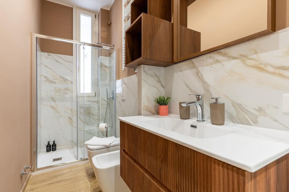 Shower, Toilet, Bathroom