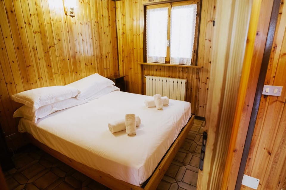 Bed, Photo of the whole room, Bedroom, towels, wardrobe