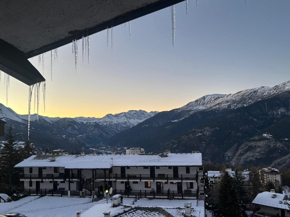Day, Natural landscape, Winter, Mountain view