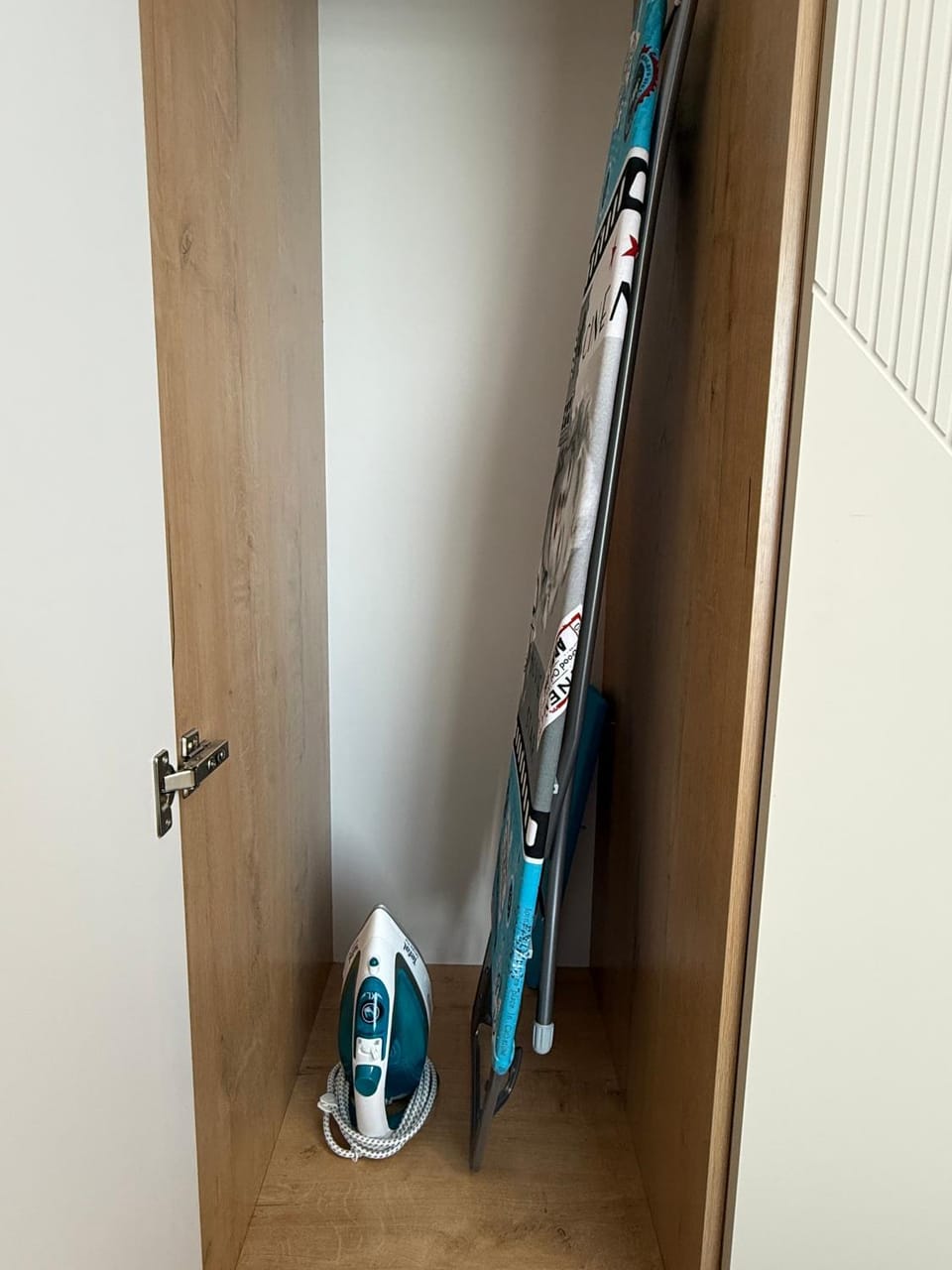 flat iron, wardrobe