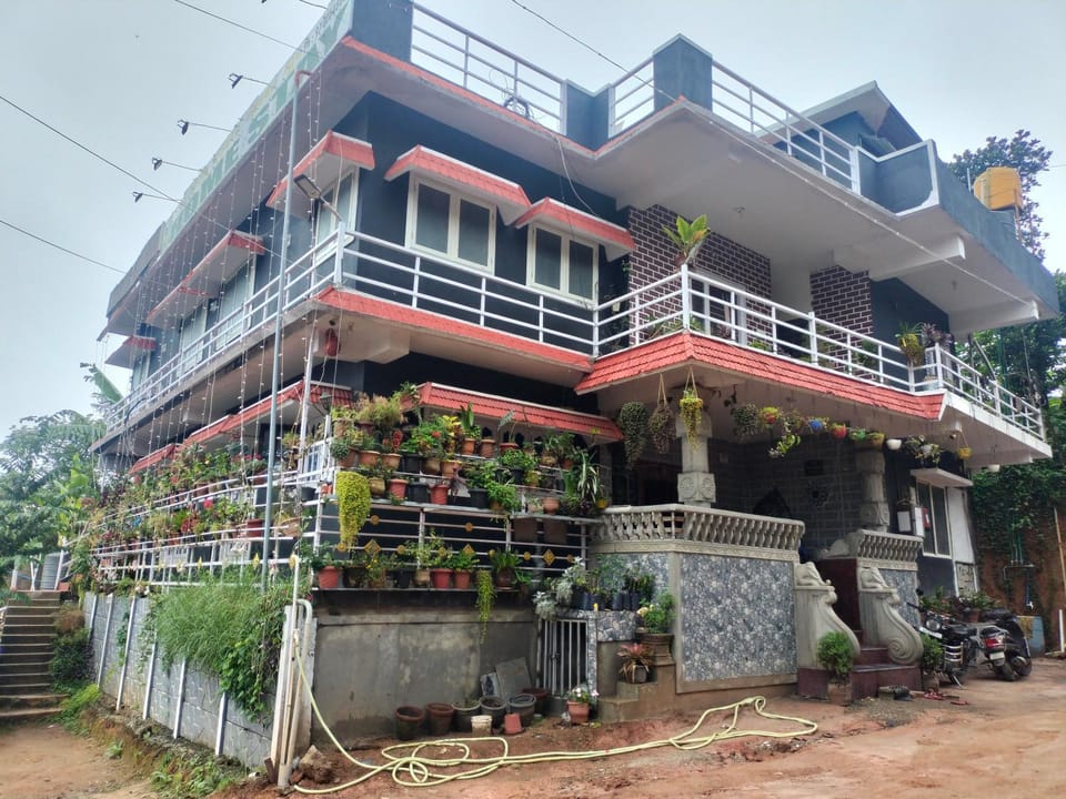 Laali Dormitory Vacation rental in Madikeri