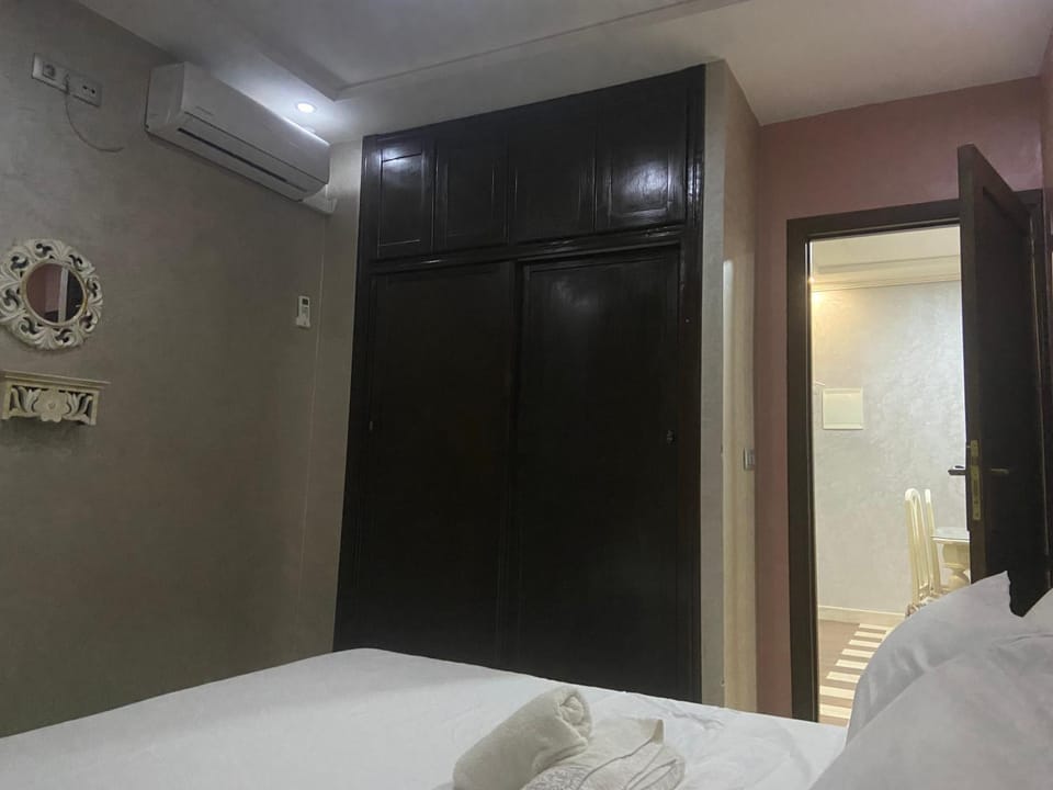 Bed, Photo of the whole room, Bedroom, wardrobe, air conditioner