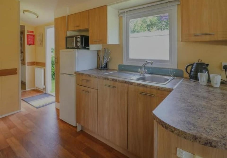 Caravan 2 - Blackmoor farm near tenby House in Amroth