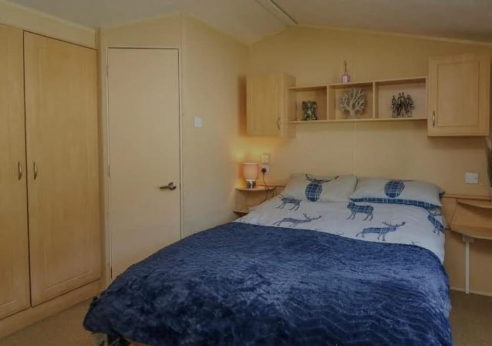 Caravan 2 - Blackmoor farm near tenby House in Amroth