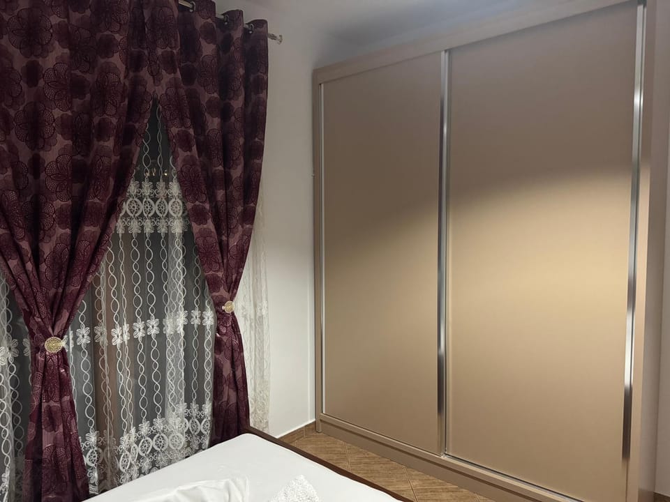 Elmir apartament's Bed and Breakfast in Ksamil
