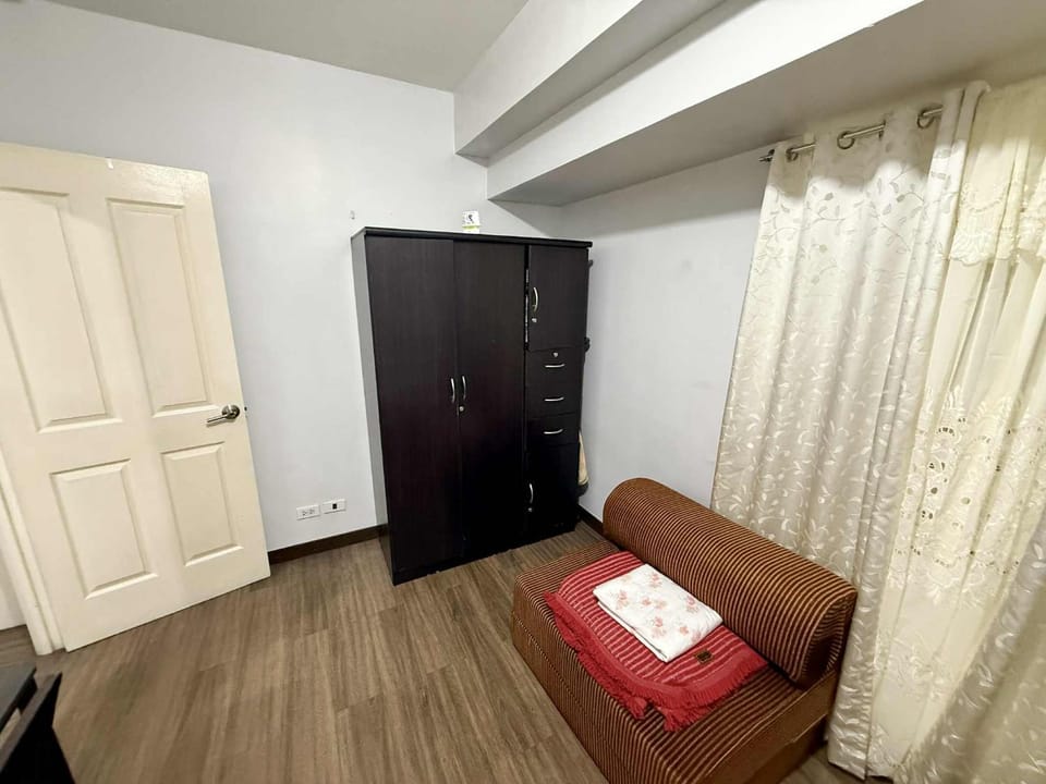 LA VERTI 1B MINIMALIST AFFORDABLE STAYCATION IN PASAy Apartment in Pasay