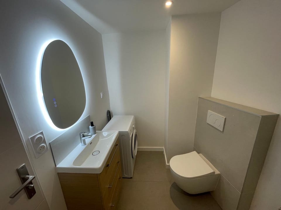 Toilet, Bathroom