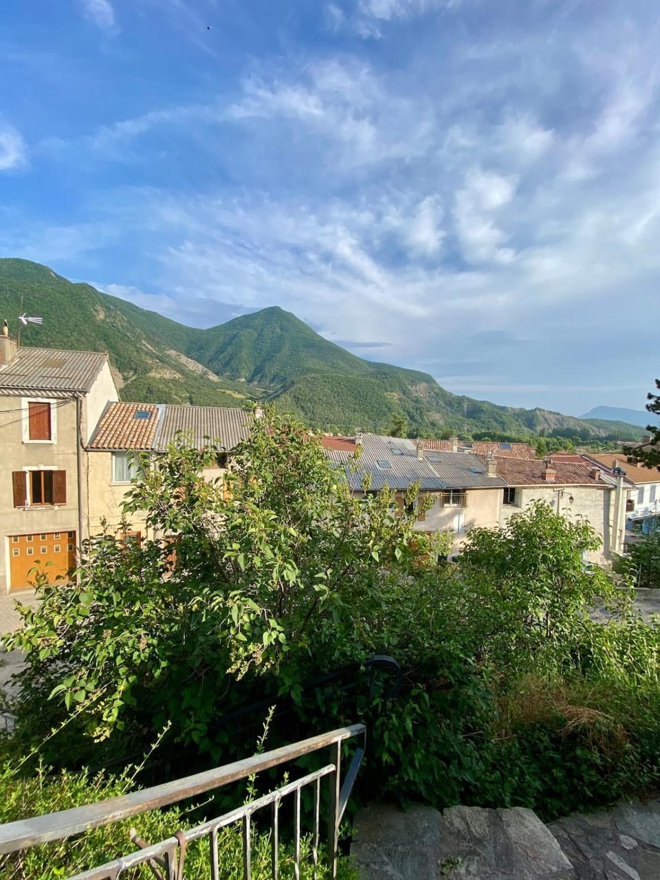 Maison du Rocher Veynes - 2 à 4 personnes - Draps et Serviettes fournies Apartment in Provence-Alpes-Côte d'Azur