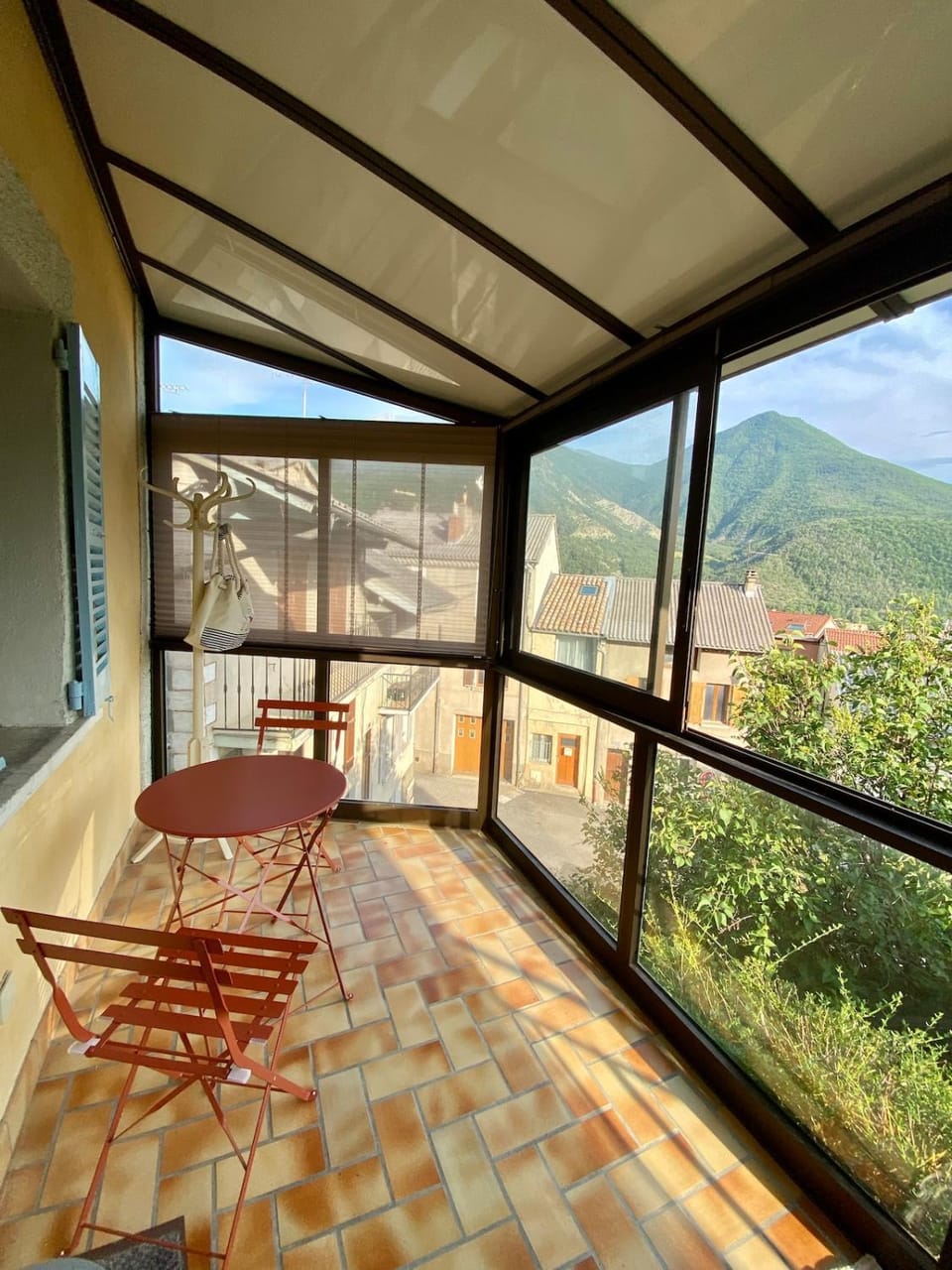 Maison du Rocher Veynes - 2 à 4 personnes - Draps et Serviettes fournies Apartment in Provence-Alpes-Côte d'Azur