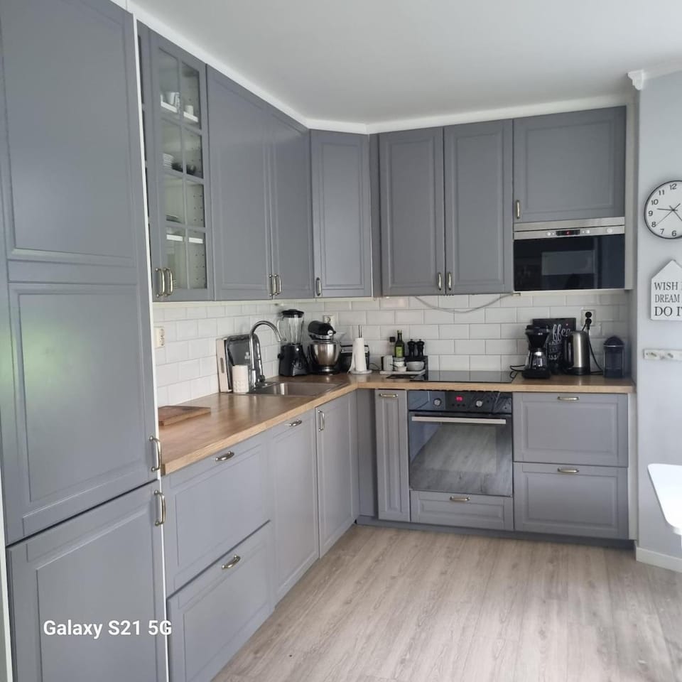 Coffee/tea facilities, Kitchen or kitchenette, dishwasher, toaster