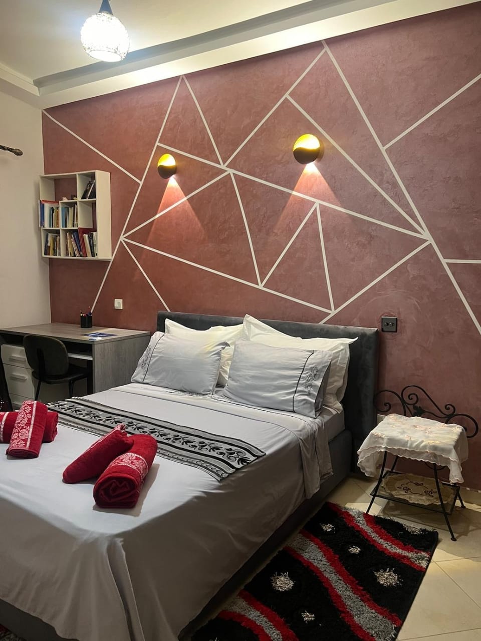 Bed, Library, Balcony/Terrace, Photo of the whole room, Seating area
