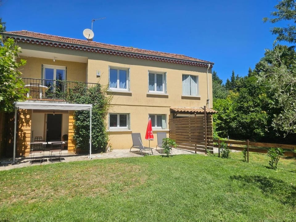 Appartement une chambre avec jardin Apartment in Provence-Alpes-Côte d'Azur