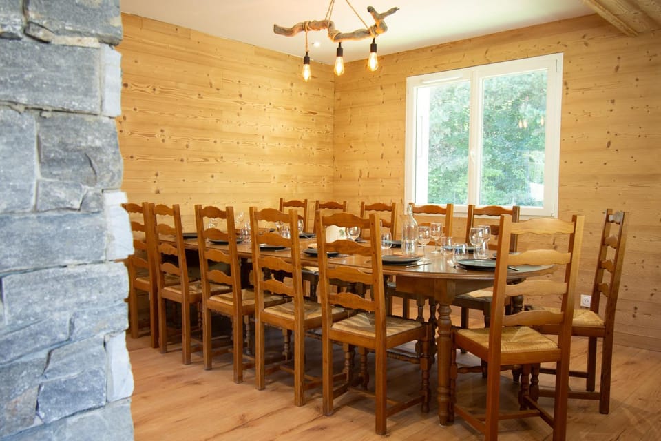 Le Paisible I 12 personnes & Vue sur l'Alpe D'Huez House in Provence-Alpes-Côte d'Azur