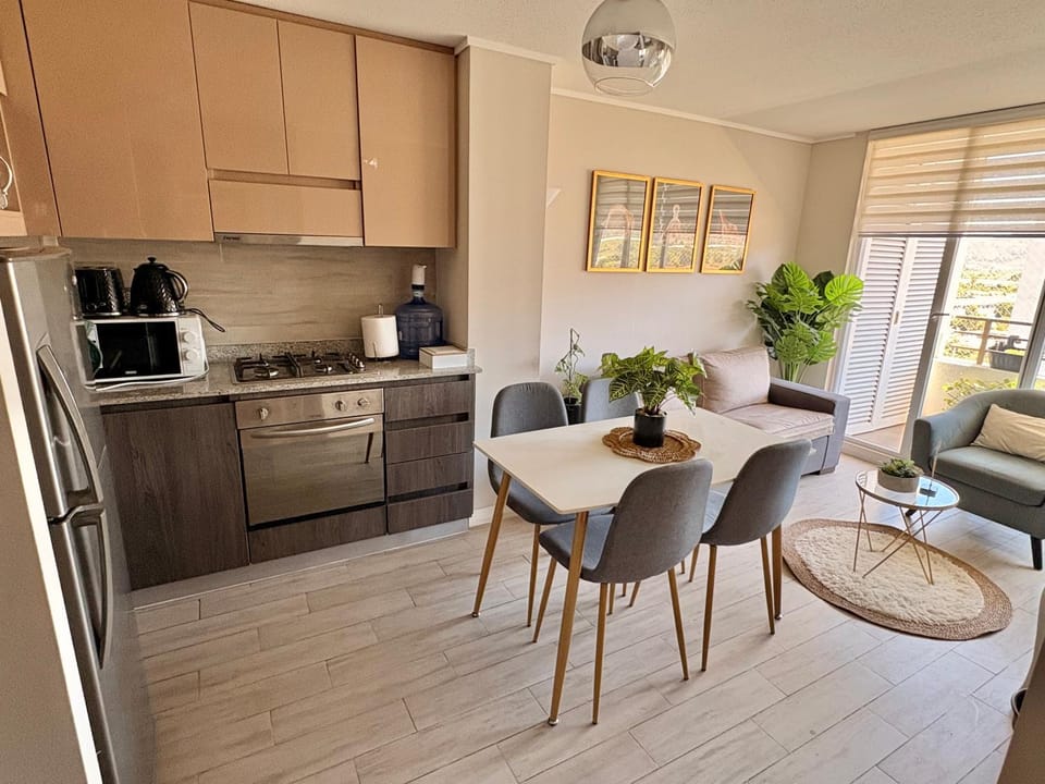 Kitchen or kitchenette, Living room