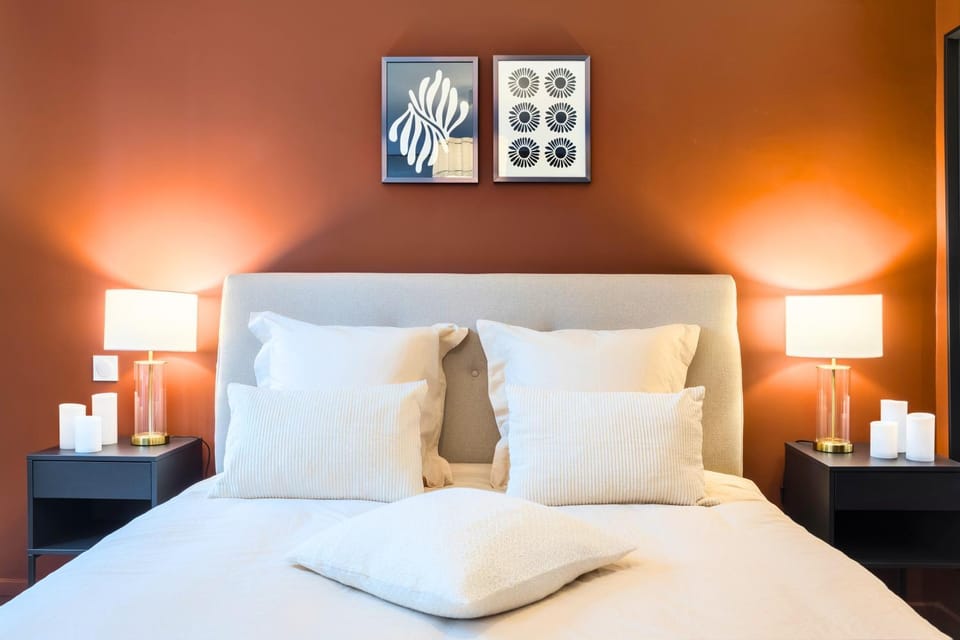 Bed, Bedroom