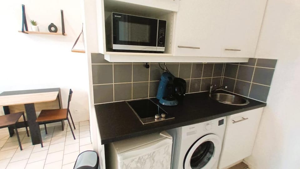 La Terrasse, T2 proche gare, Wifi, tv HD, grande terrasse Apartment in Tours