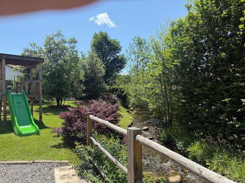 Maison individuelle contemporaine avec piscine Villa in Urrugne
