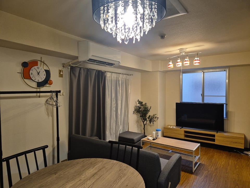 r311 Spacious Apartment near Dotonbori Namba Walk to Nipponbashi Apartment in Osaka