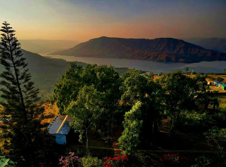 Nearby landmark, Natural landscape, Bird's eye view, Lake view, Mountain view, River view, Sea view, Sunrise, Sunset