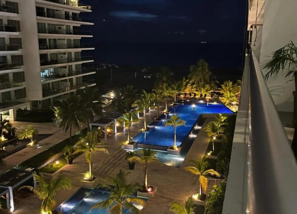 Pool view, Swimming pool