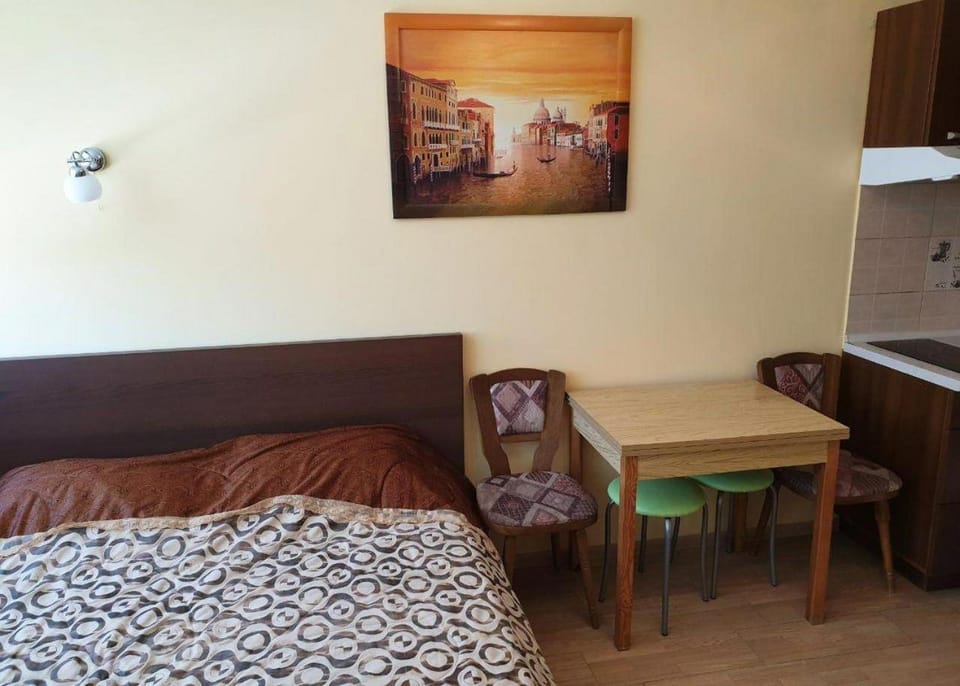 Апартаменты у моря Первая линия 51Ш Apartment in Odessa Oblast