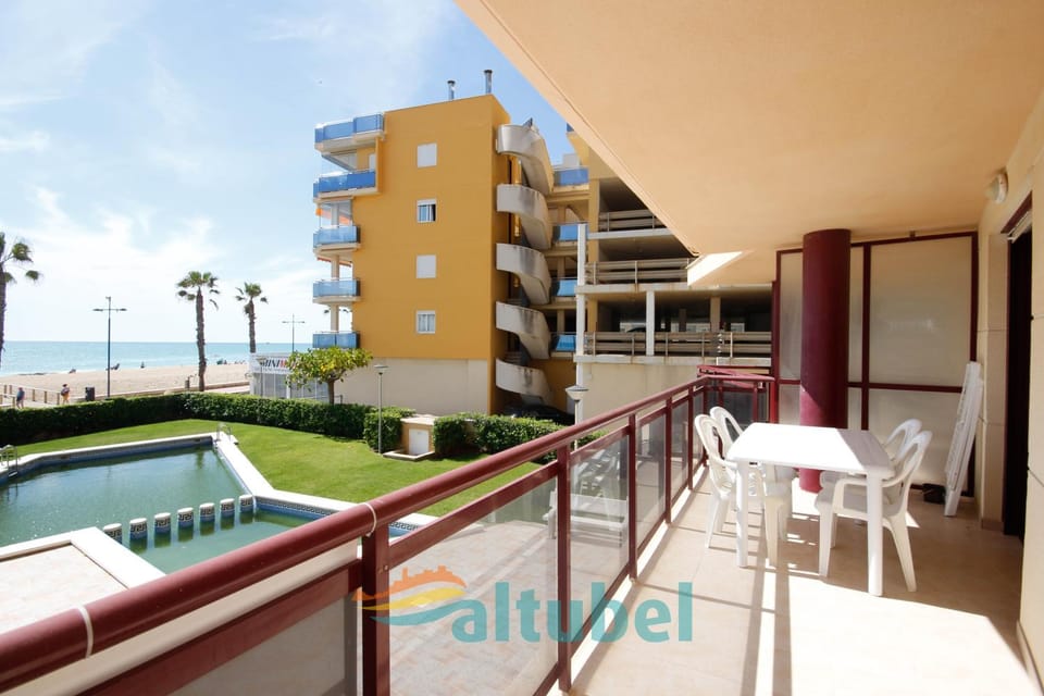 Balcony/Terrace, Beach, Pool view, Sea view, Swimming pool
