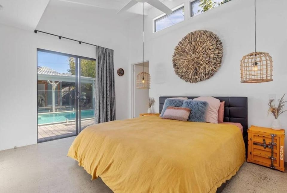 Bed, Bedroom, Pool view