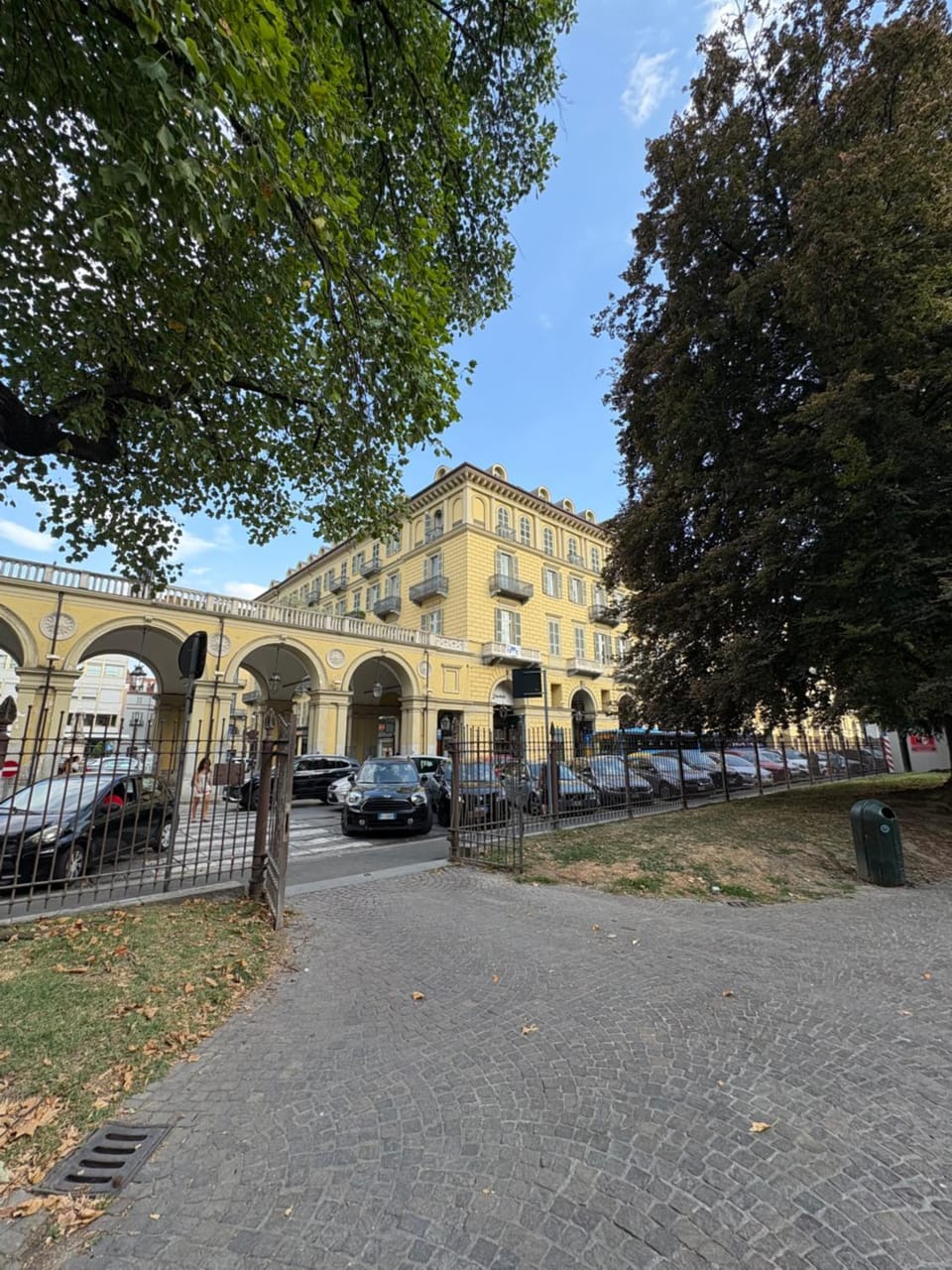 Property building, Street view, Location