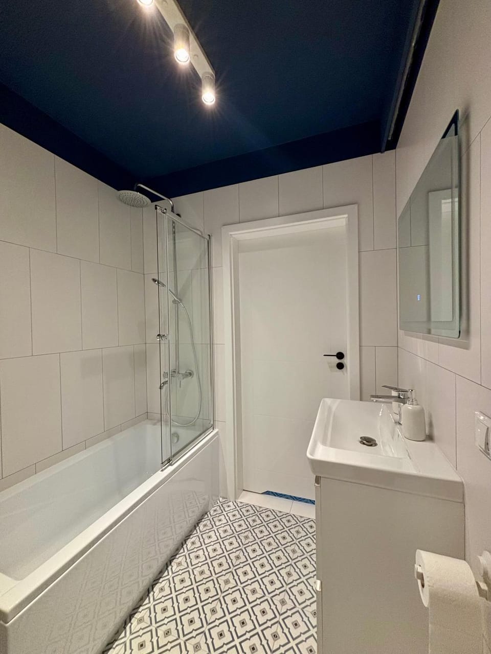 Shower, Bathroom, Bath