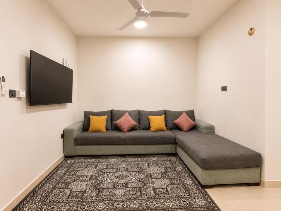 TV and multimedia, Seating area