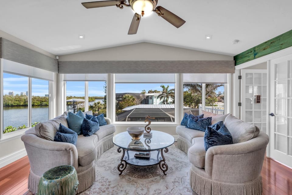 Perfect Family Getaway, Beach, Pool & Dock House in Bonita Springs