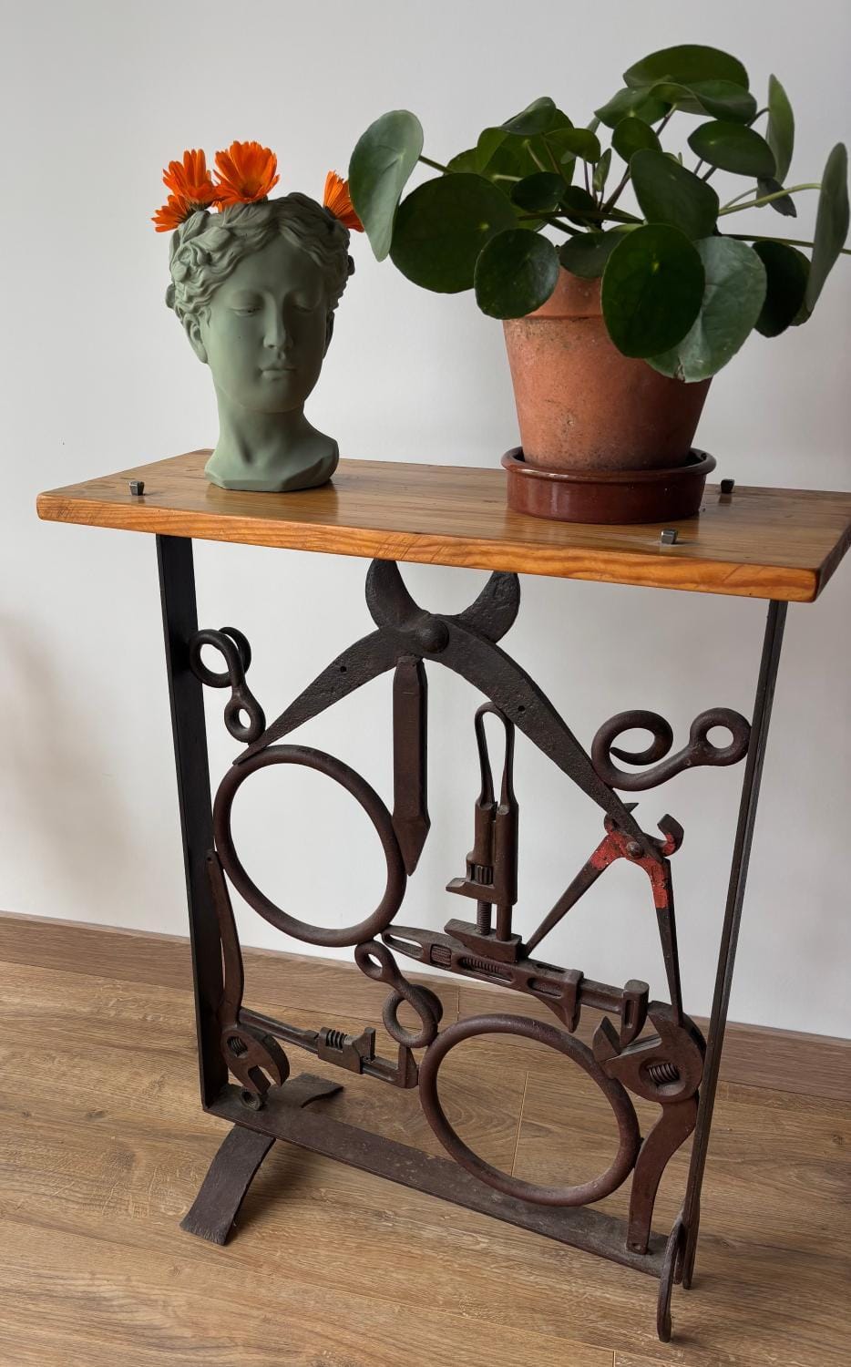 Decorative detail