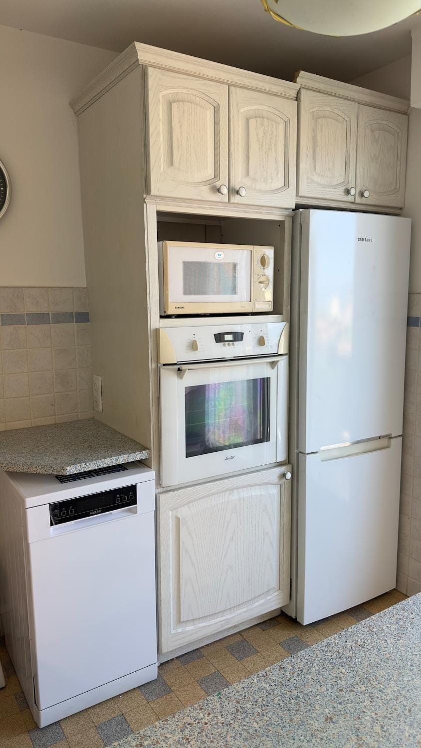 dishwasher, oven, pet friendly